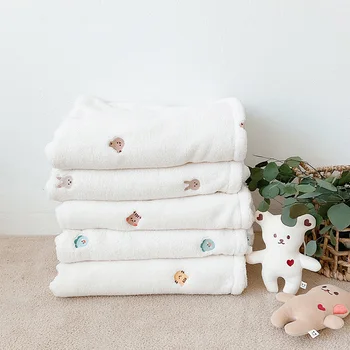 Мягкое детское одеяло из кораллового флиса, осень-зима, карун, вышивка животных, полотенце для новорожденных, пеленание, накидка на кровать, чехол для коляски