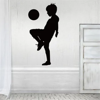 Мальчик играет в футбол обои Домашний декор Наклейка на стену для детской спальни домашний декор наклейка на стену
